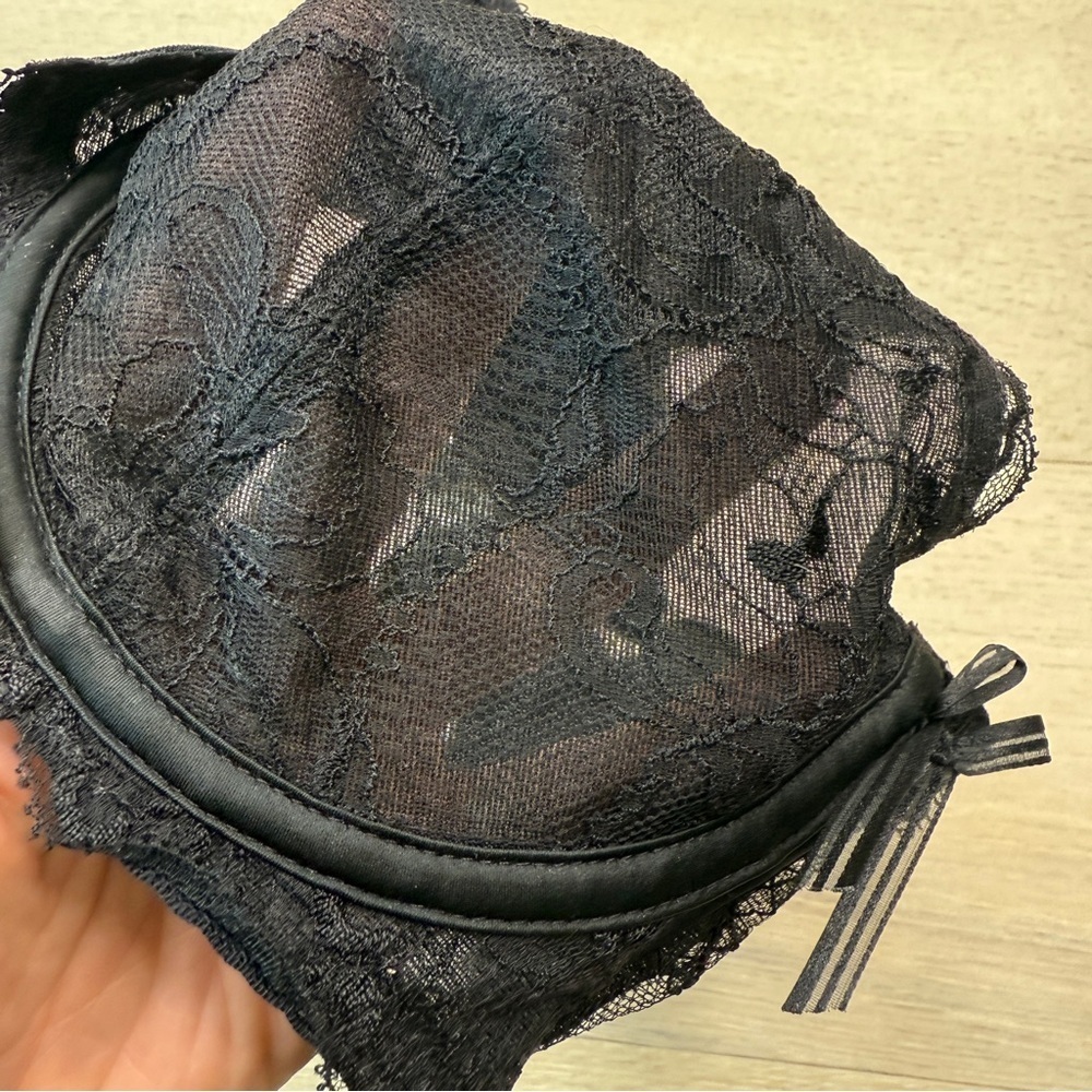 Chantelle Elegant Black Lace Women's Bra